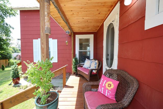 28 Spring Street, Hinsdale, NH 03451