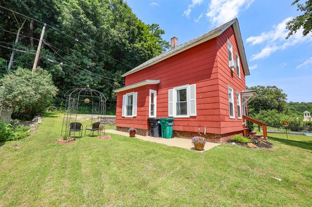 28 Spring Street, Hinsdale, NH 03451