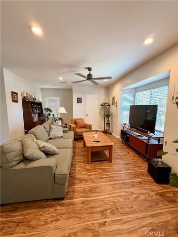 3069 Magnolia, Long Beach, CA 90806