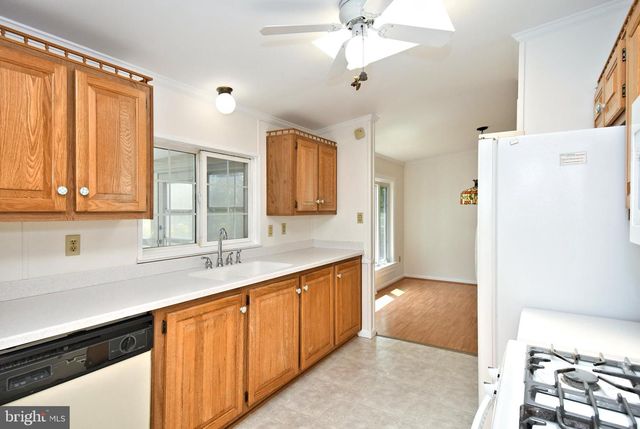 75 WOOD HOLLOW DR, Harleysville, PA 19438