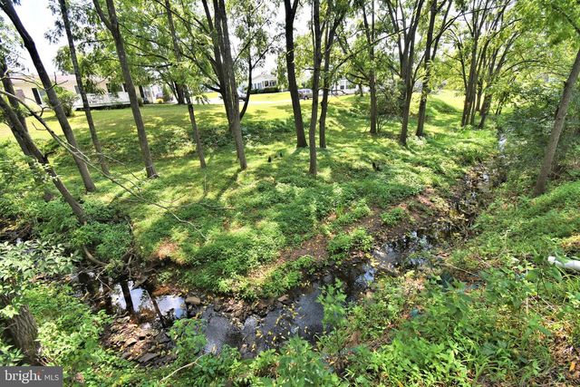 75 WOOD HOLLOW DR, Harleysville, PA 19438