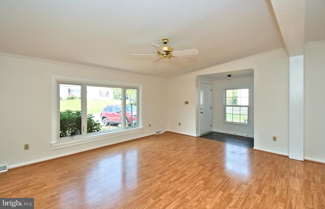 75 WOOD HOLLOW DR, Harleysville, PA 19438