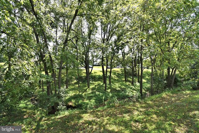 75 WOOD HOLLOW DR, Harleysville, PA 19438