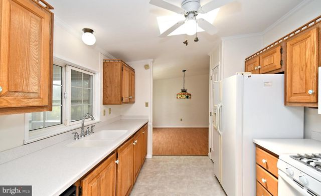75 WOOD HOLLOW DR, Harleysville, PA 19438