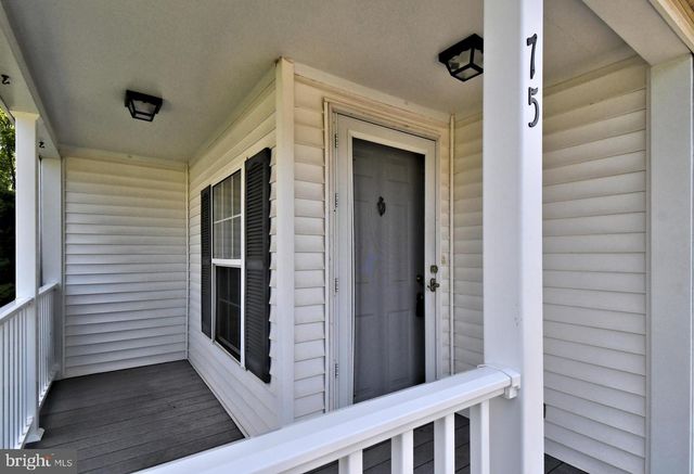 75 WOOD HOLLOW DR, Harleysville, PA 19438