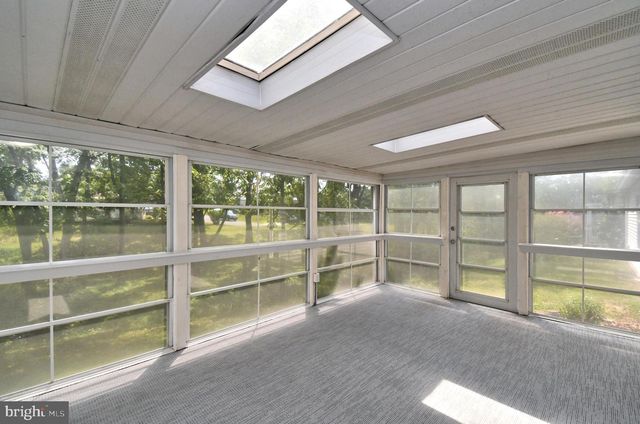75 WOOD HOLLOW DR, Harleysville, PA 19438
