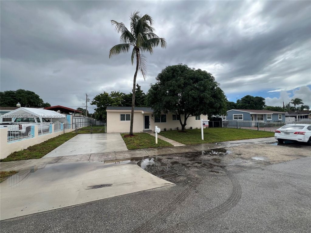 18931 NW 44th Ave, Miami Gardens, FL 33055