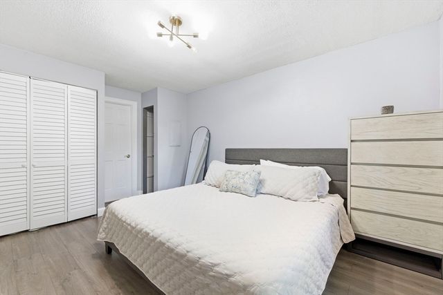 61 Wright St 102, Stoneham, MA 02180