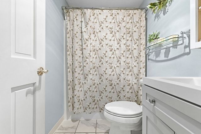 61 Wright St 102, Stoneham, MA 02180