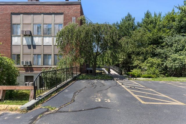 61 Wright St 102, Stoneham, MA 02180