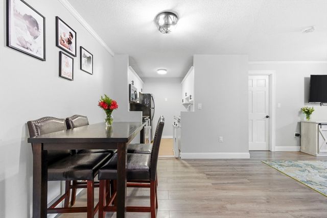 61 Wright St 102, Stoneham, MA 02180