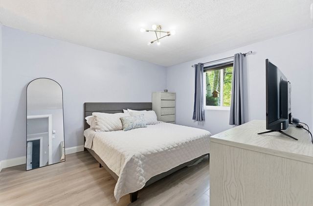 61 Wright St 102, Stoneham, MA 02180