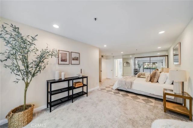 280 Cagney 103, Newport Beach, CA 92663