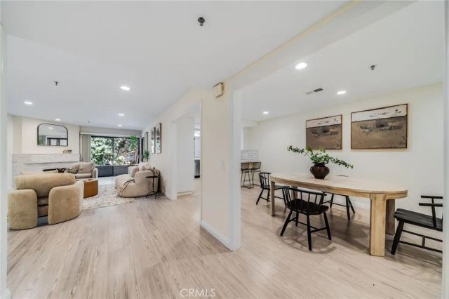 280 Cagney 103, Newport Beach, CA 92663