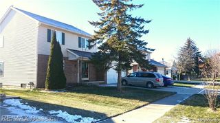 70 Larchwood Drive, Troy, MI 48083