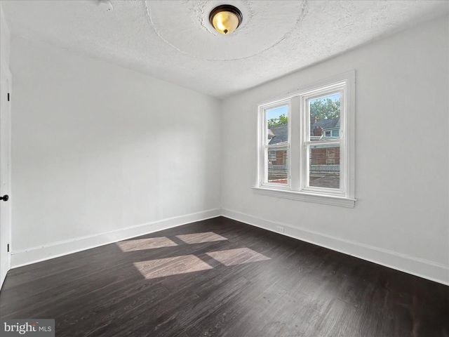 916 MAY ST, Harrisburg, PA 17103