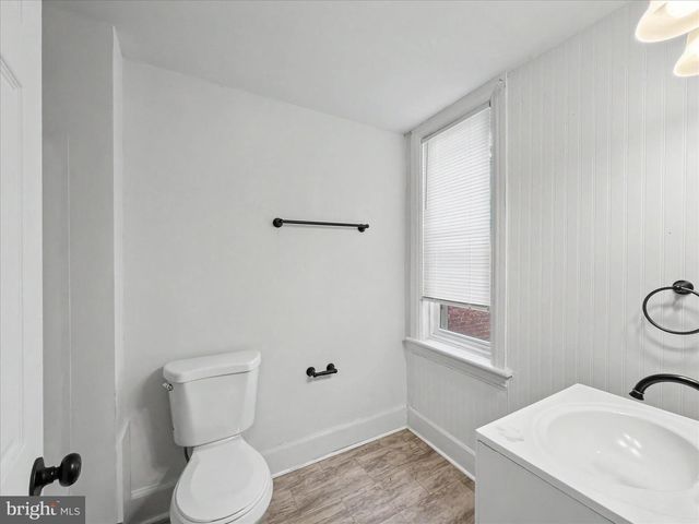 916 MAY ST, Harrisburg, PA 17103