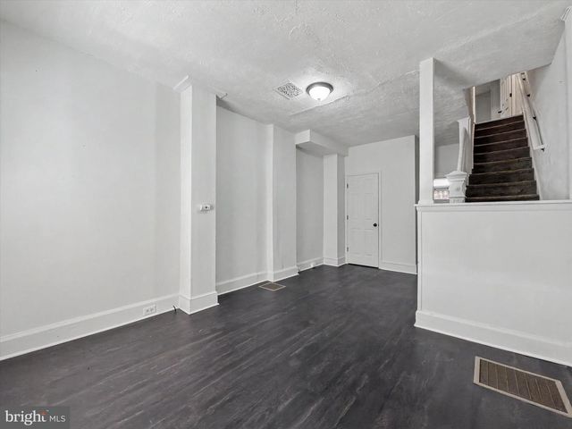 916 MAY ST, Harrisburg, PA 17103