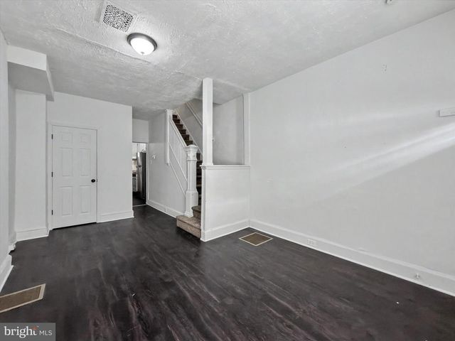 916 MAY ST, Harrisburg, PA 17103