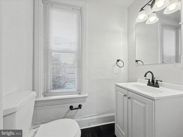 916 MAY ST, Harrisburg, PA 17103