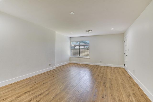 556 E 19th ST, Georgetown, TX 78626