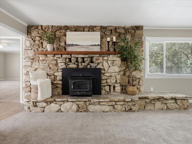 49020 Manzanita Road, Oakhurst, CA 93644