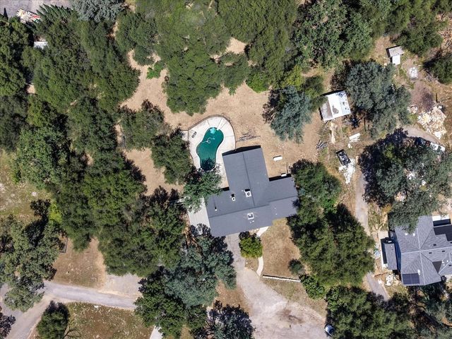 49020 Manzanita Road, Oakhurst, CA 93644