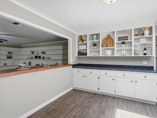49020 Manzanita Road, Oakhurst, CA 93644