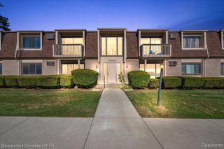 7040 Villa Drive 2, Waterford, MI 48327