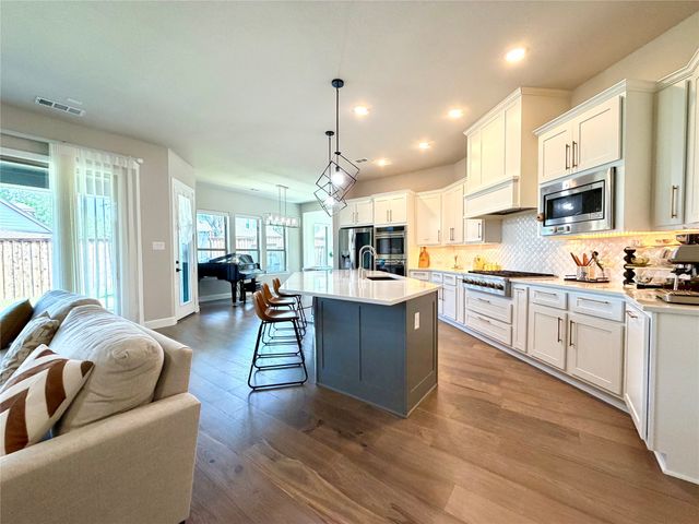 2912 Deerhurst Drive, Highland Village, TX 75077