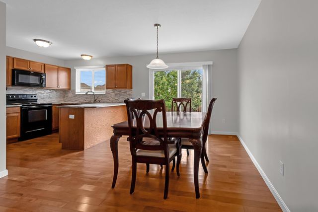 1938 Spring Cove Drive, Grove City, OH 43123