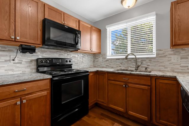 1938 Spring Cove Drive, Grove City, OH 43123