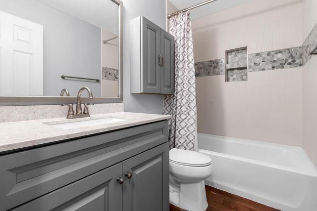 1938 Spring Cove Drive, Grove City, OH 43123