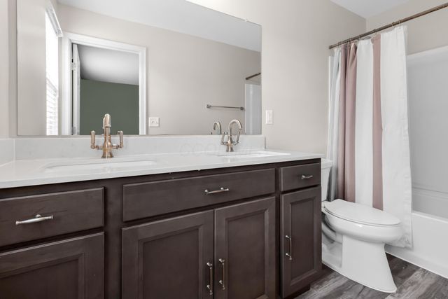 1938 Spring Cove Drive, Grove City, OH 43123