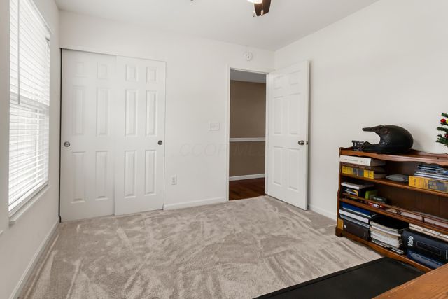 1938 Spring Cove Drive, Grove City, OH 43123