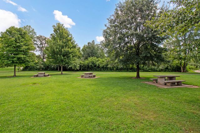 1938 Spring Cove Drive, Grove City, OH 43123