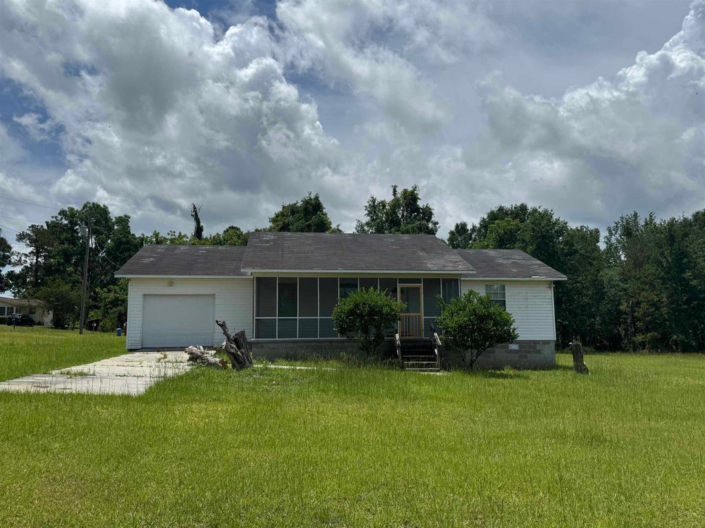 214 SW Hickory Hill Way, Greenville, FL 32331