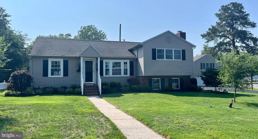 104 LANSING AVE, Laurel, DE 19956