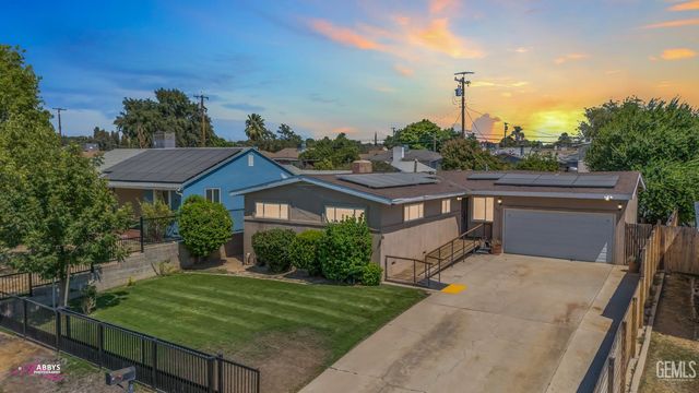 3007 Bucknell Street, Bakersfield, CA 93305