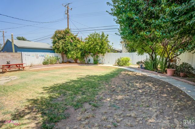 3007 Bucknell Street, Bakersfield, CA 93305