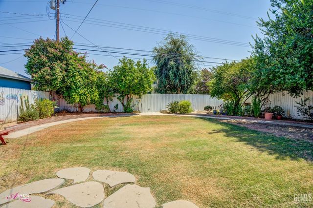 3007 Bucknell Street, Bakersfield, CA 93305
