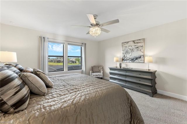 2147 Yellowfin CIR, Naples, FL 34114