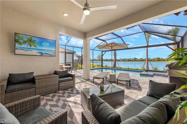 2147 Yellowfin CIR, Naples, FL 34114