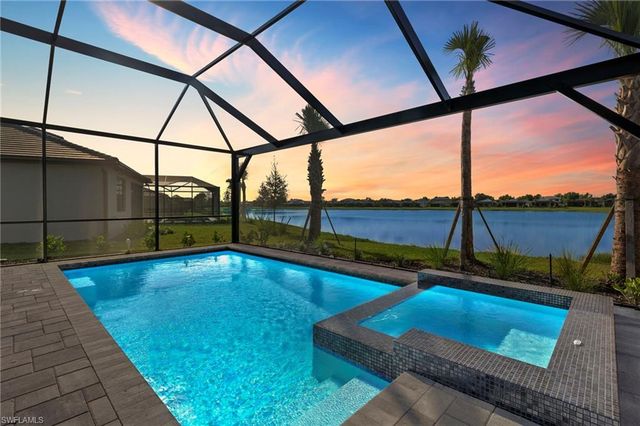 2147 Yellowfin CIR, Naples, FL 34114