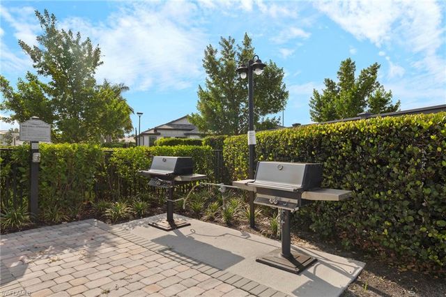 2147 Yellowfin CIR, Naples, FL 34114