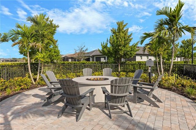 2147 Yellowfin CIR, Naples, FL 34114