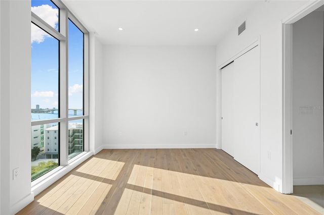 111 GOLDEN GATE POINT 701PH, Sarasota, FL 34236