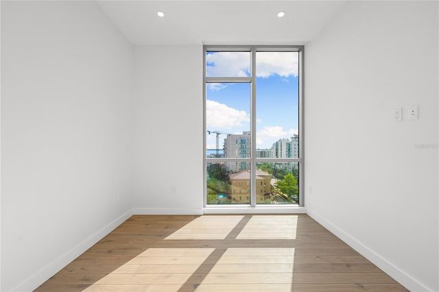 111 GOLDEN GATE POINT 701PH, Sarasota, FL 34236