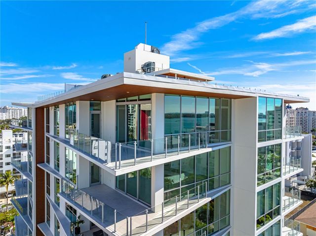 111 GOLDEN GATE POINT 701PH, Sarasota, FL 34236