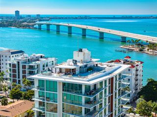 111 GOLDEN GATE POINT 701PH, Sarasota, FL 34236